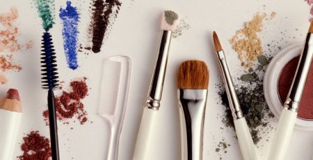 لوازم آرایشی بهداشتی را چه زمان باید دور بیاندازیم|expired-makeup-skin-products