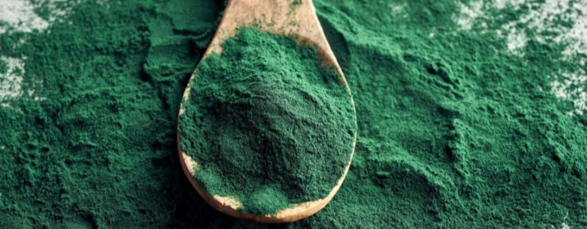 پودر جلبک اسپیرولینا چیست؟ راهنمای جامع کاربرد+نحوه مصرف+ عوارض